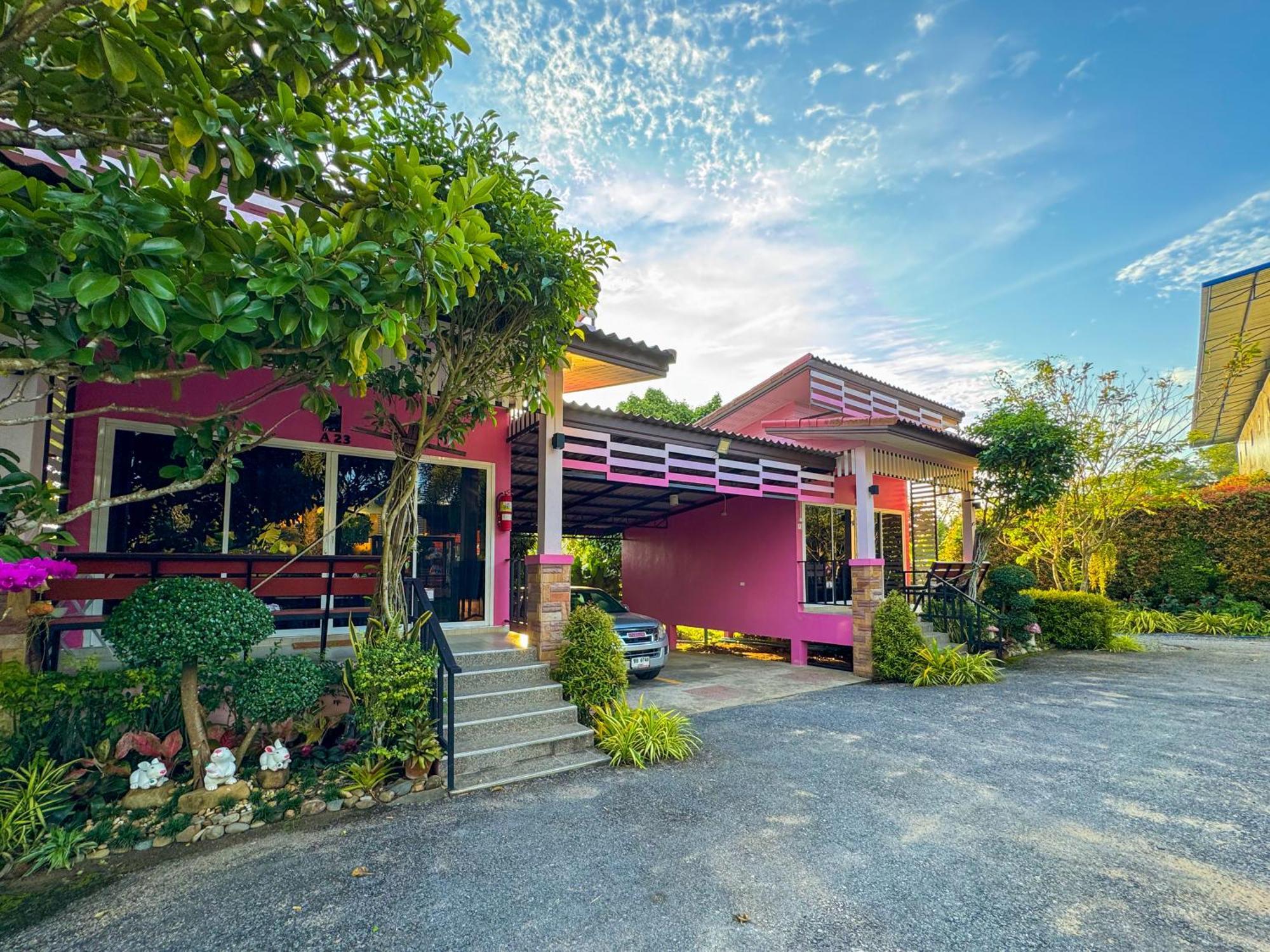 Hotel Baan Suan Mee Tang à Chanthaburi Extérieur photo
